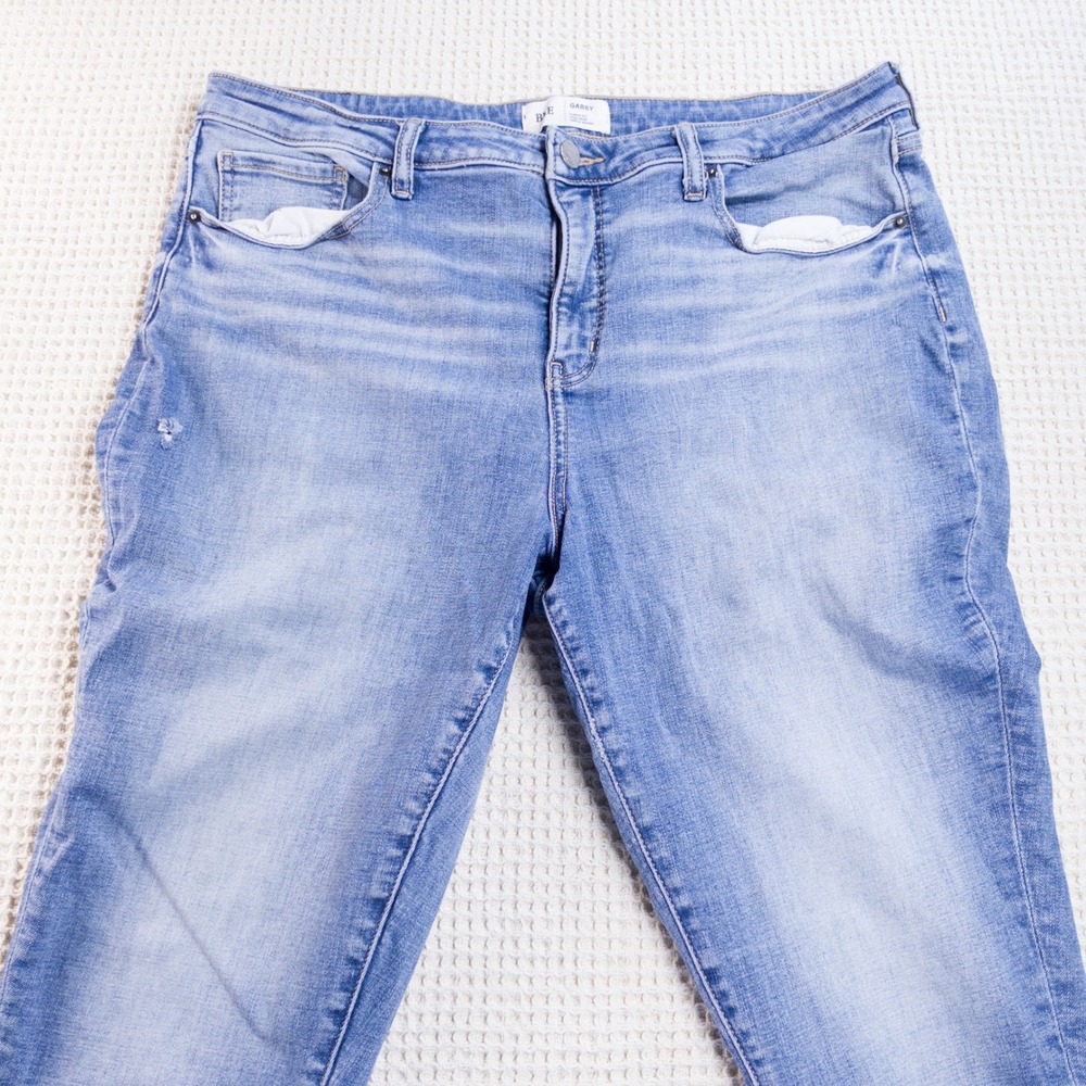 BKE Gabby Curvy Fit High Rise Ankle Skinny Jeans Light Wash Blue 33x27 Raw Hem